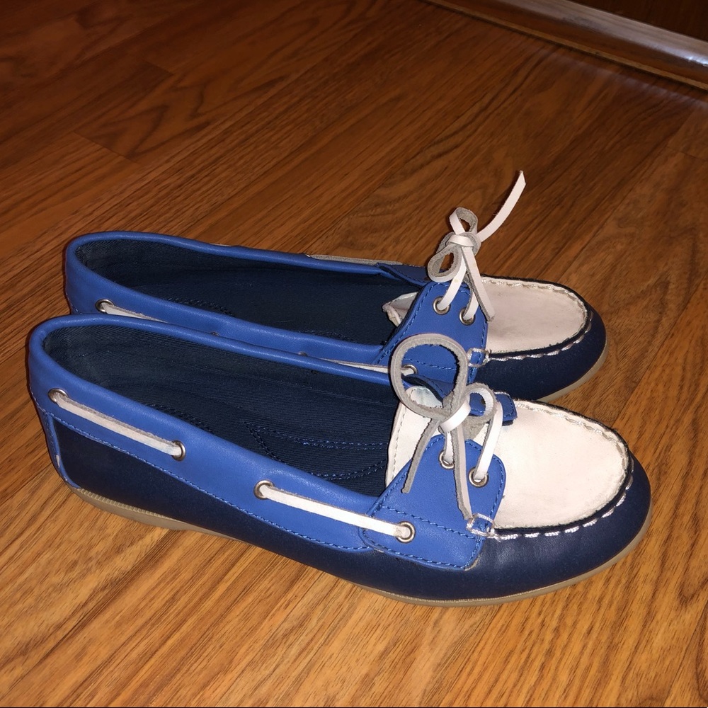 Padded Women’s Boat Shoes